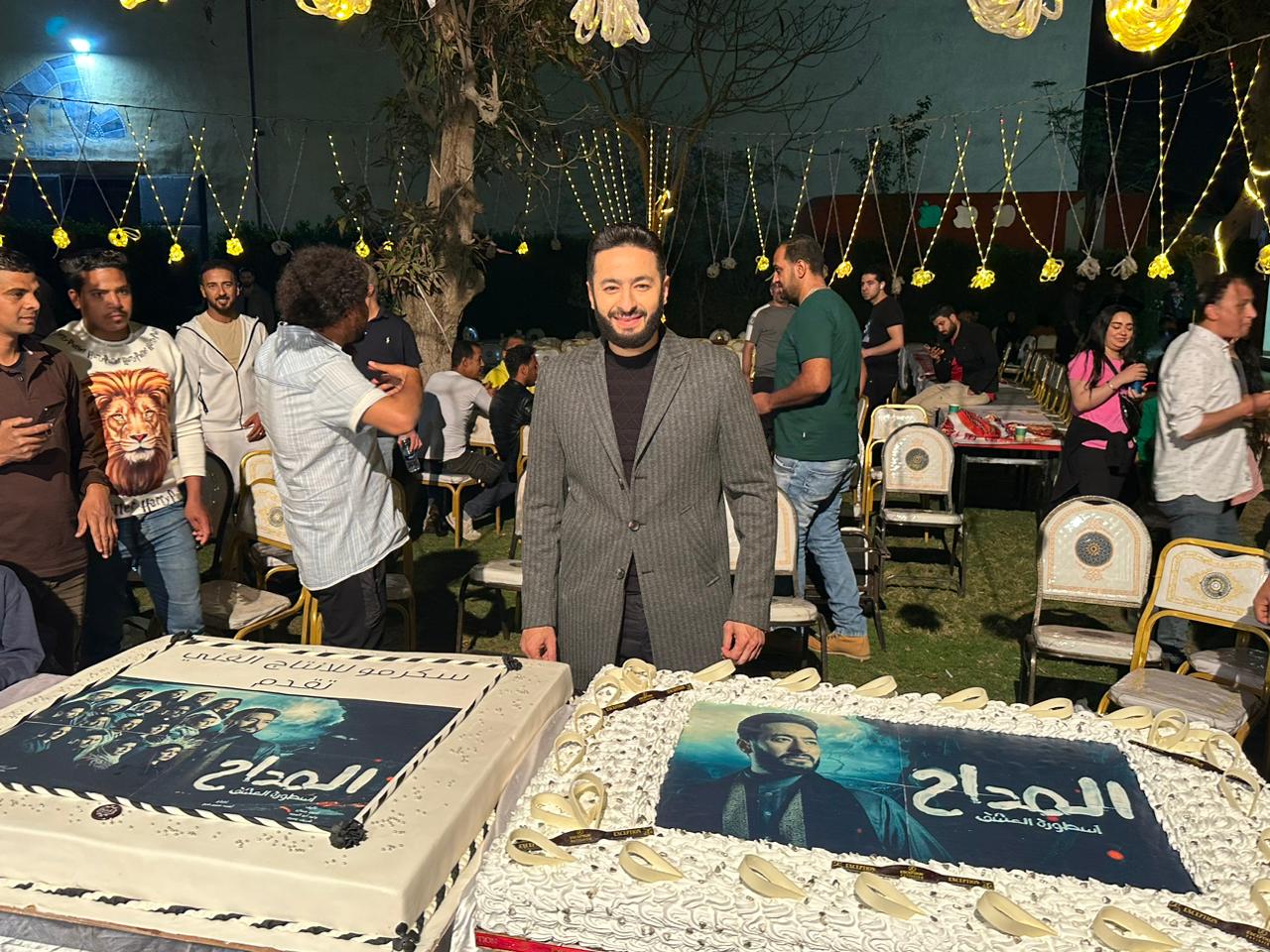 احتفال حمادة هلال وفريق عمل مسلسل المداح بانتهاء التصوير (5)