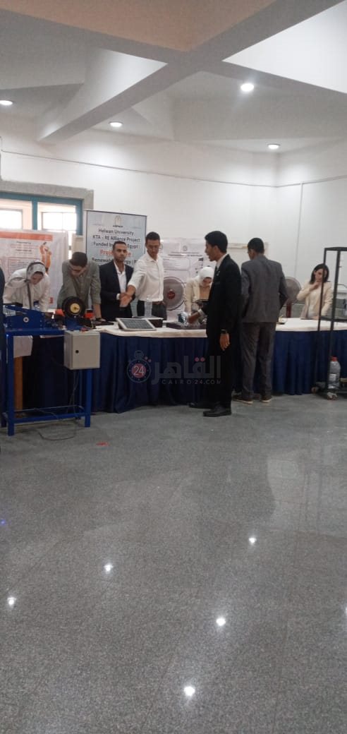 طلاب هندسة حلوان