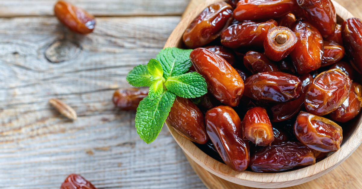 فوائد التمر مع الماء على الريق