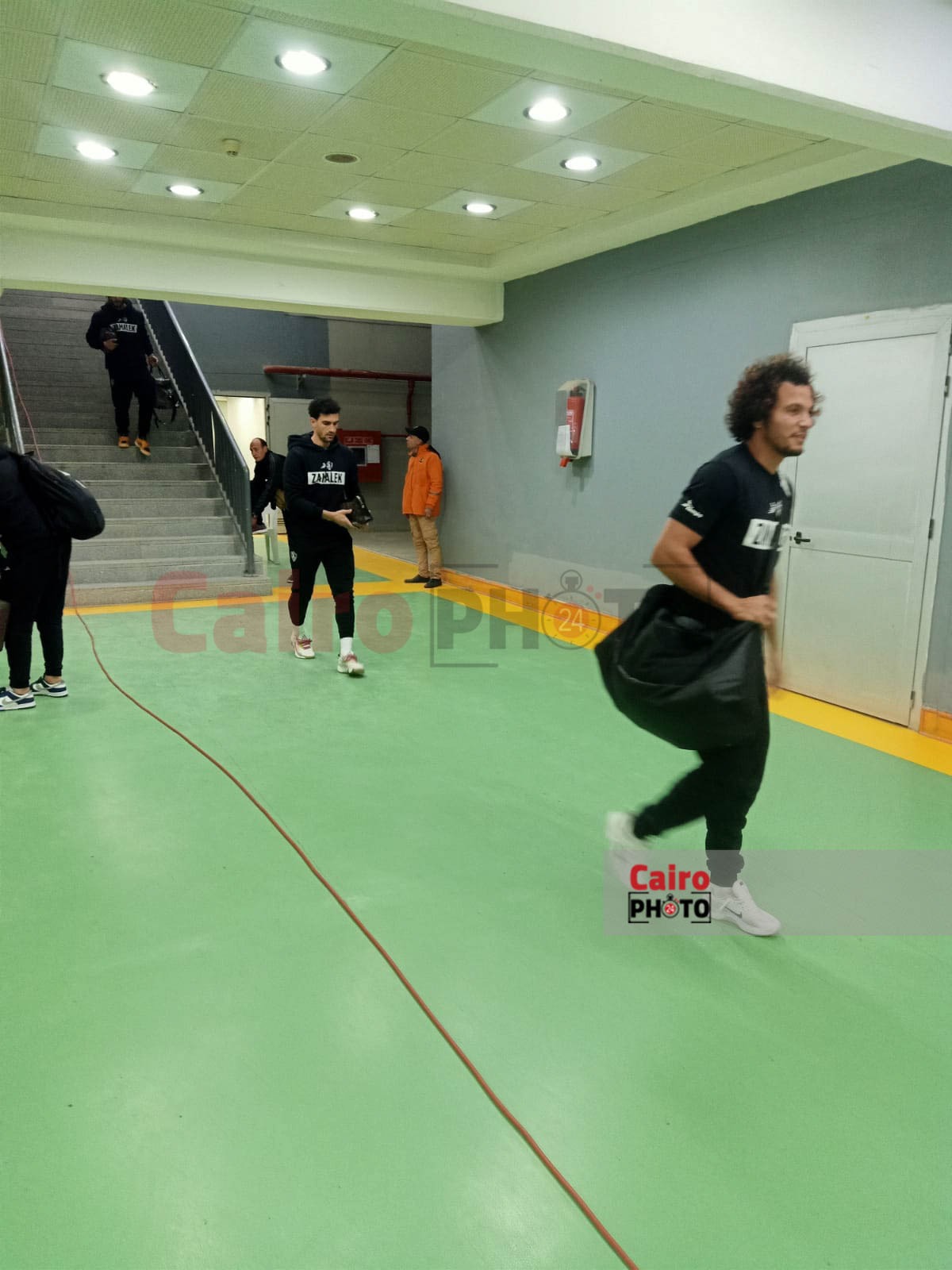 وصول فريق الزمالك لملعب برج العرب (6)