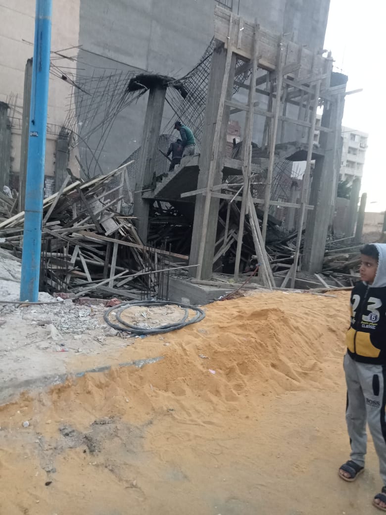 إصابة 7 عمال في انهيار سقف خرساني بمسجد تحت الإنشاء 