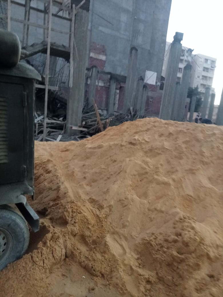 إصابة 7 عمال في انهيار سقف خرساني بمسجد تحت الإنشاء 