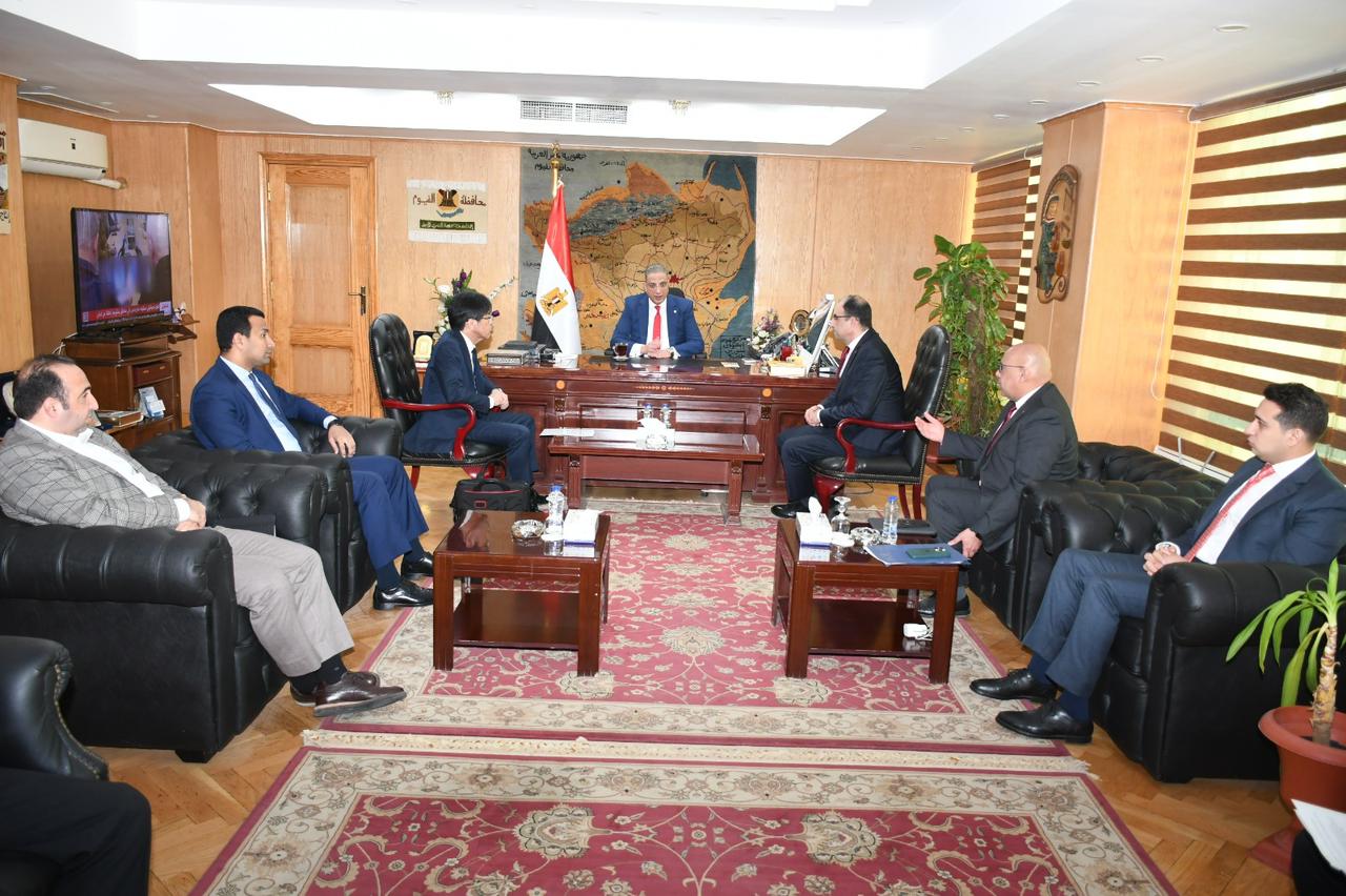محافظ الفيوم خلال لقائه بوفد شركة يازاكي اليابانية