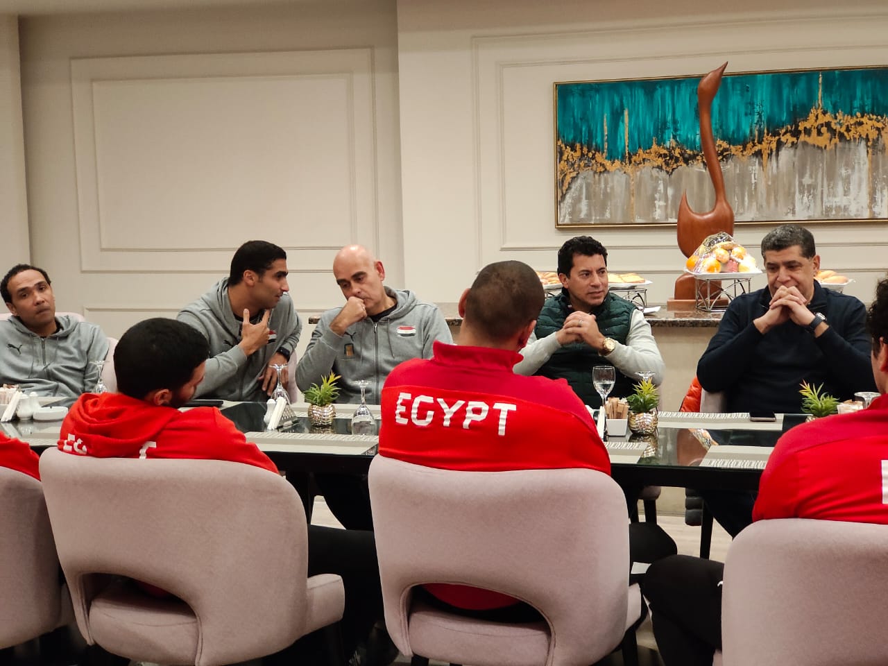 لقاء وزير الرياضة مع لاعبي منتخب اليد (1)
