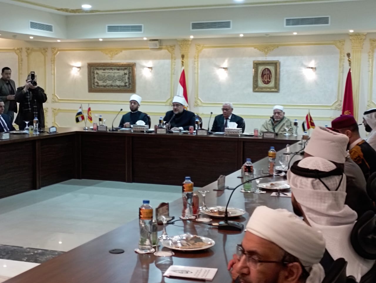 محافظ بورسعيد ووزير الأوقاف يلتقيان رؤساء مسابقات القرآن ووفود العالم المشاركة بمسابقة بورسعيد الدولية