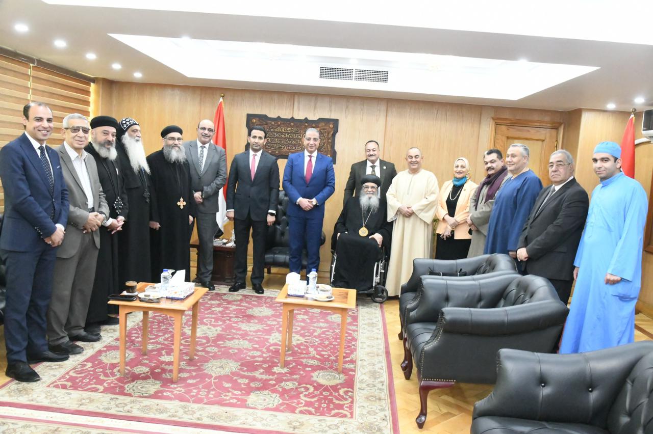 محافظ الفيوم يستقبل المهنئين بعيد الفطر 