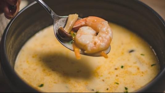 طريقة عمل شوربة السي فود مكتوبة