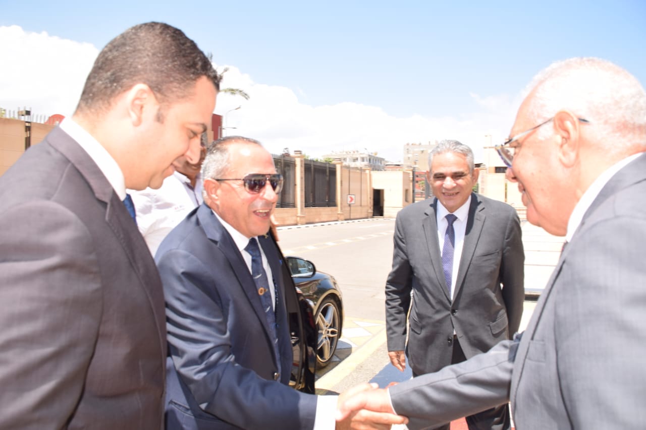 محافظ بورسعيد 