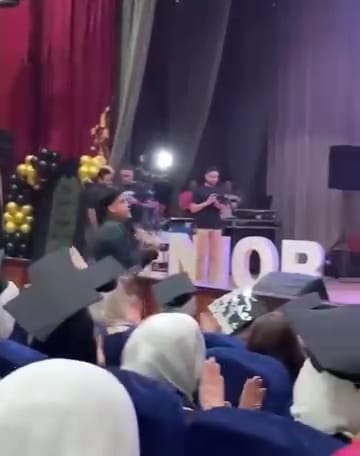 الشاب 08
