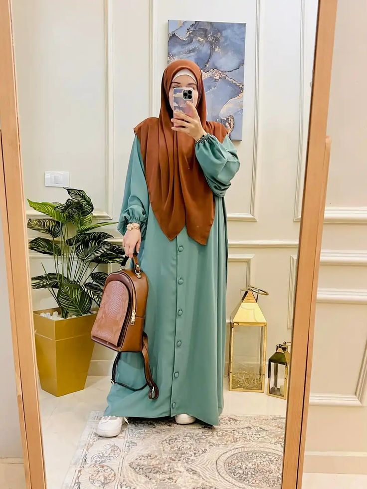 ملابس المحجبات الطويلة