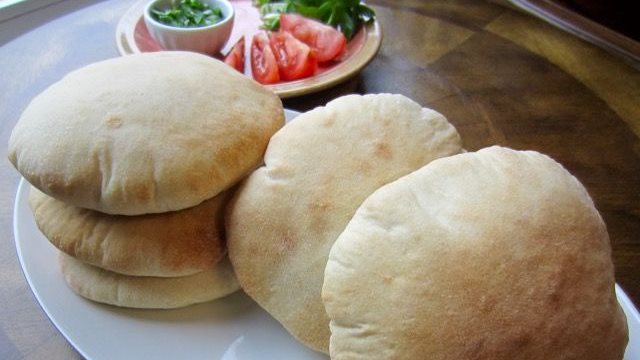 طريقة عمل العيش الشامي بتاع المطاعم