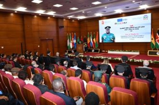 الشرطة&nbsp;تختتم دورة تدريبية لتدريب الكوادر الأمنية (1)