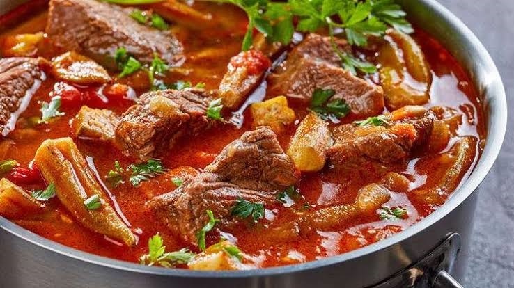 طريقة تحضير مرق اللحم بالبصل والطماطم