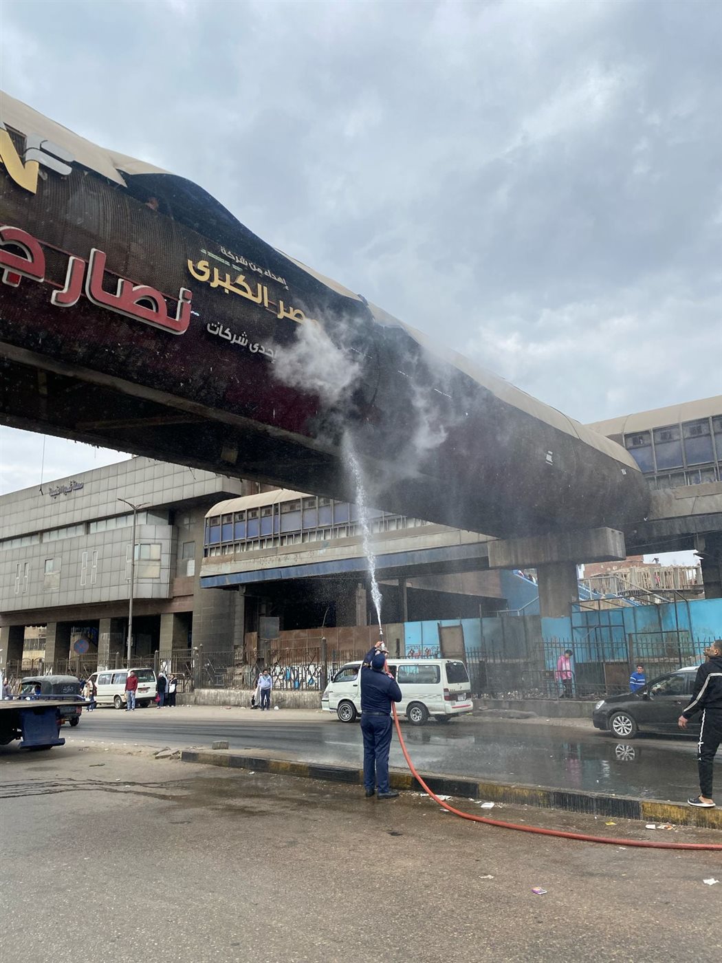 جانب من الحريق