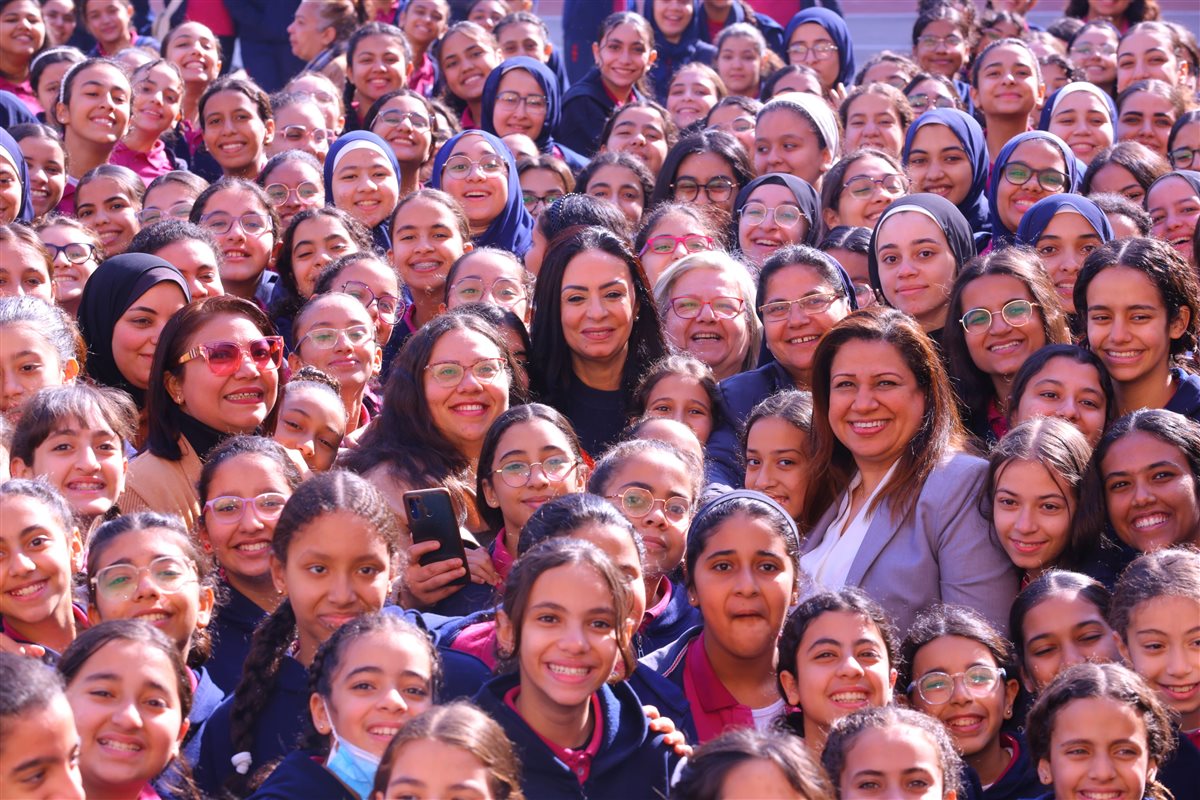 وزيرة التضامن تزور مدرسة راهبات الراعي الصالح