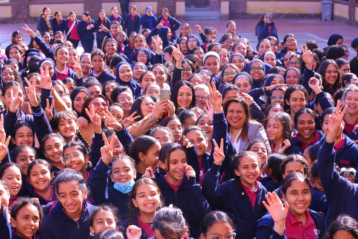 وزيرة التضامن تزور مدرسة راهبات الراعي الصالح