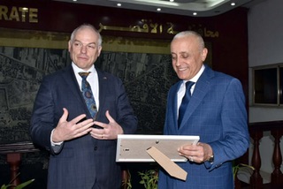 محافظ الأقصر والسفير الاسترالي