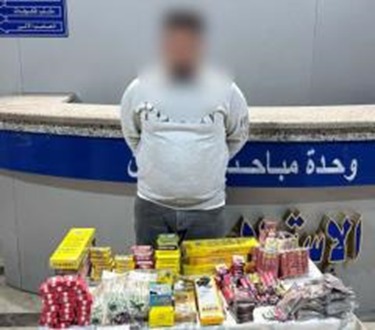 حملة أمنية علي متجري الألعاب النارية