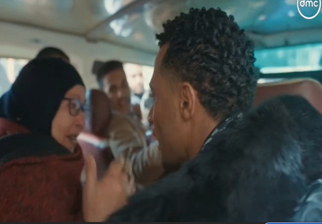 محمد رمضان يسلم مُسن 100 ألف جنيه بـ برنامج مدفع رمضان