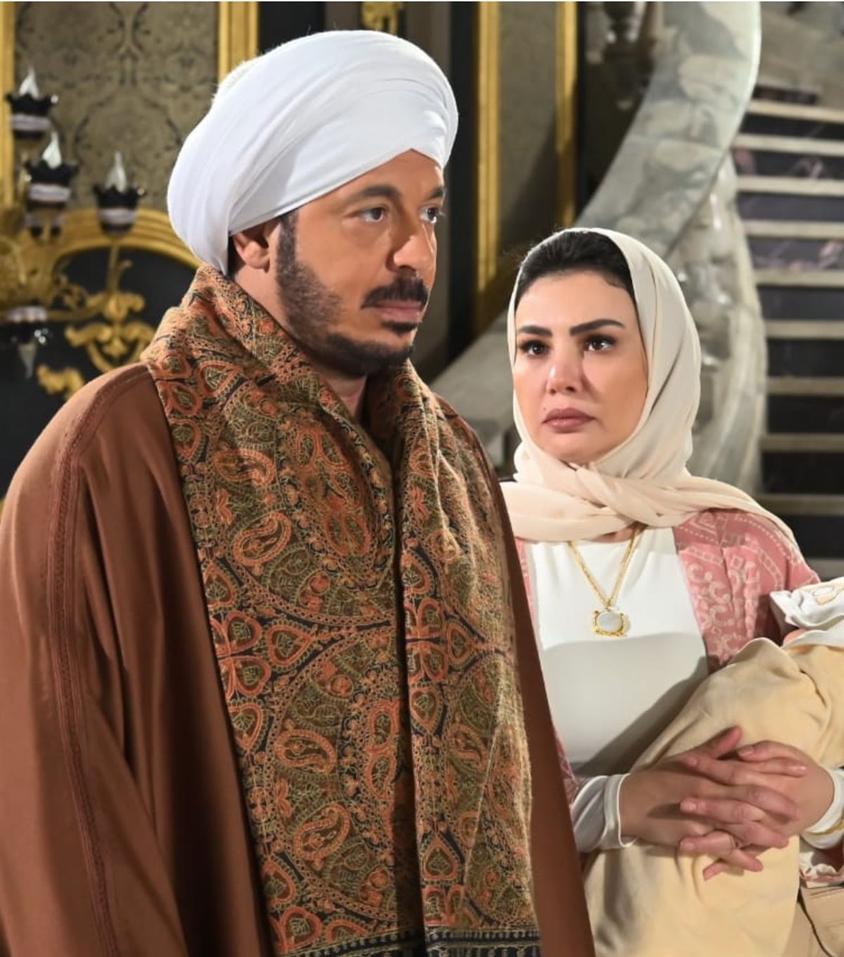 زواج مصطفى شعبان من دينا فؤاد ضمن أحداث الحلقة السابعة من &nbsp;مسلسل حكيم باشا&nbsp;