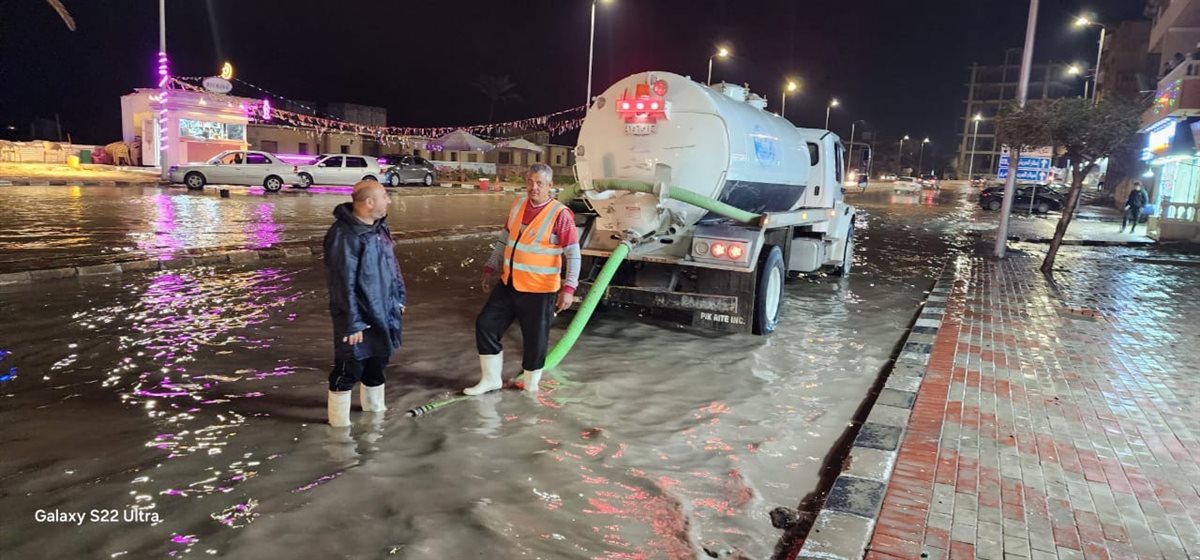 شفط مياه الأمطار من الشوارع