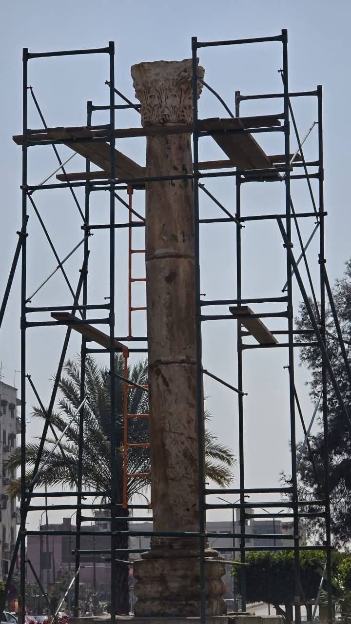 ترميم عمود ميدان تريومف بمصر الجديدة
