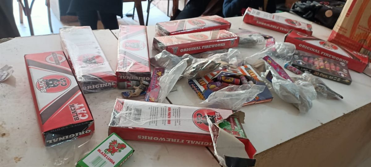 جانب من المضبوطات في الحملة التموينية