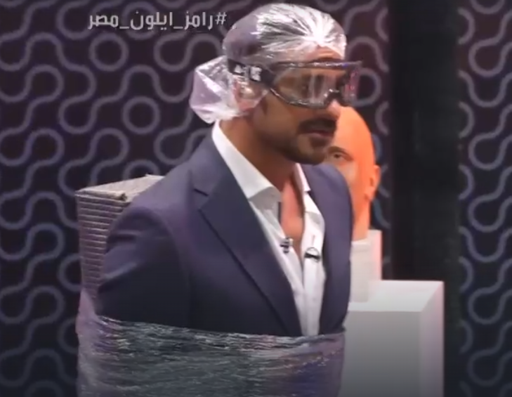 رامز جلال يسخر من مصطفى أبو سريع بسبب الرقص