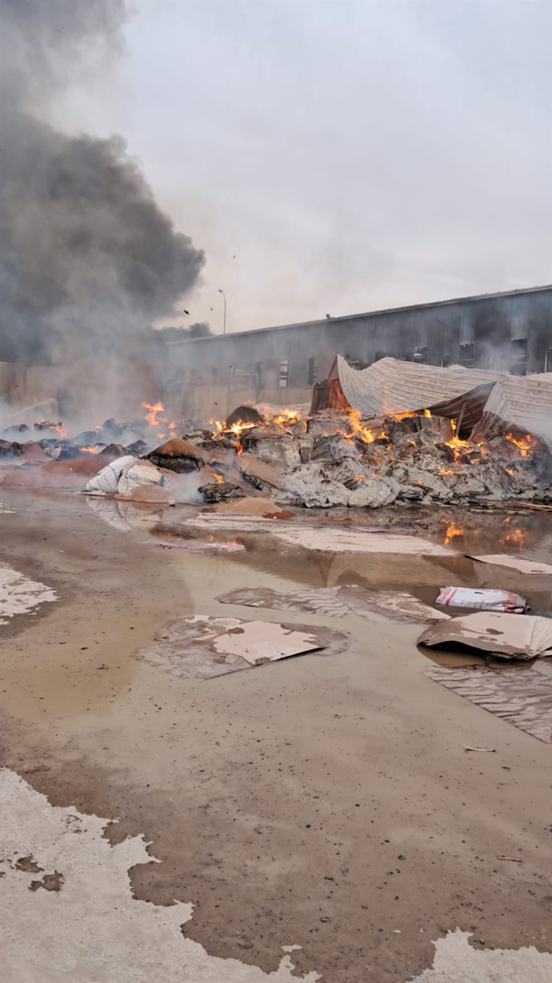 جانب من الحريق