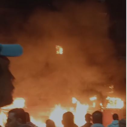 جانب من حريق مطعم بالمنيا