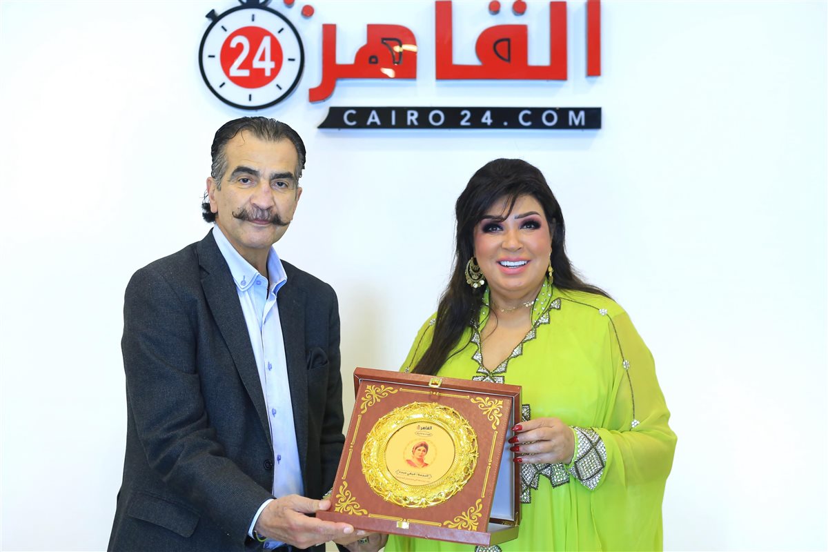 القاهرة 24 يكرم فيفي عبده