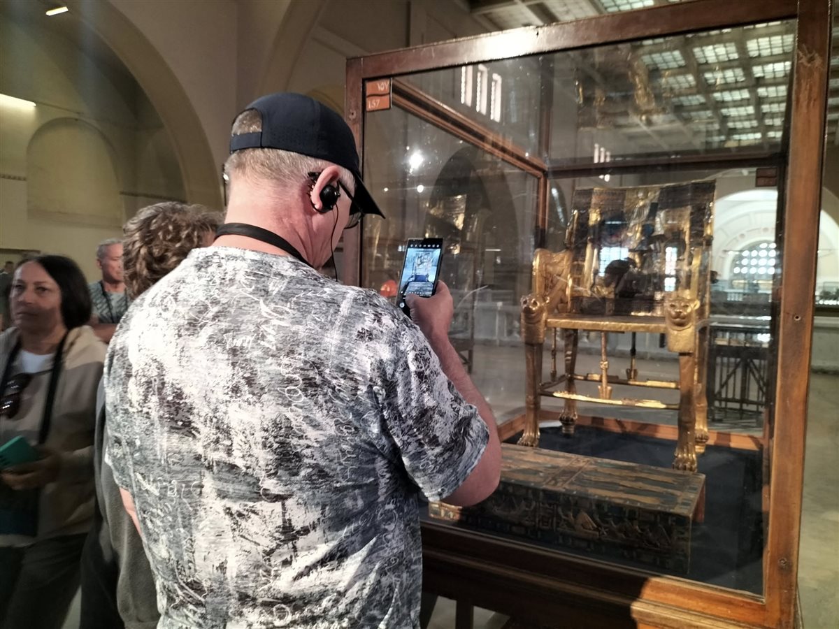 توافد كبير من السائحين العرب والأجانب لزيارة المتحف المصري بالتحرير