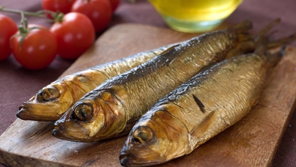 طريقة عمل سلطة الرنجة بالطحينة