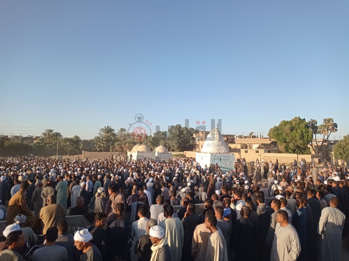 تشييع جثمان شهيد الشرطة بمسقط رأسه في قنا&nbsp;