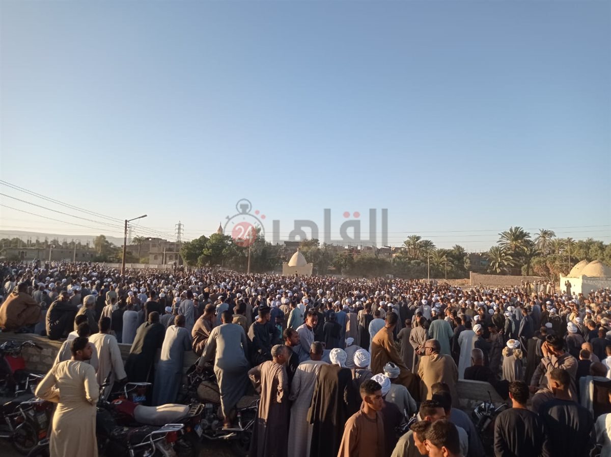 تشييع جثمان شهيد الشرطة بمسقط رأسه في قنا&nbsp;