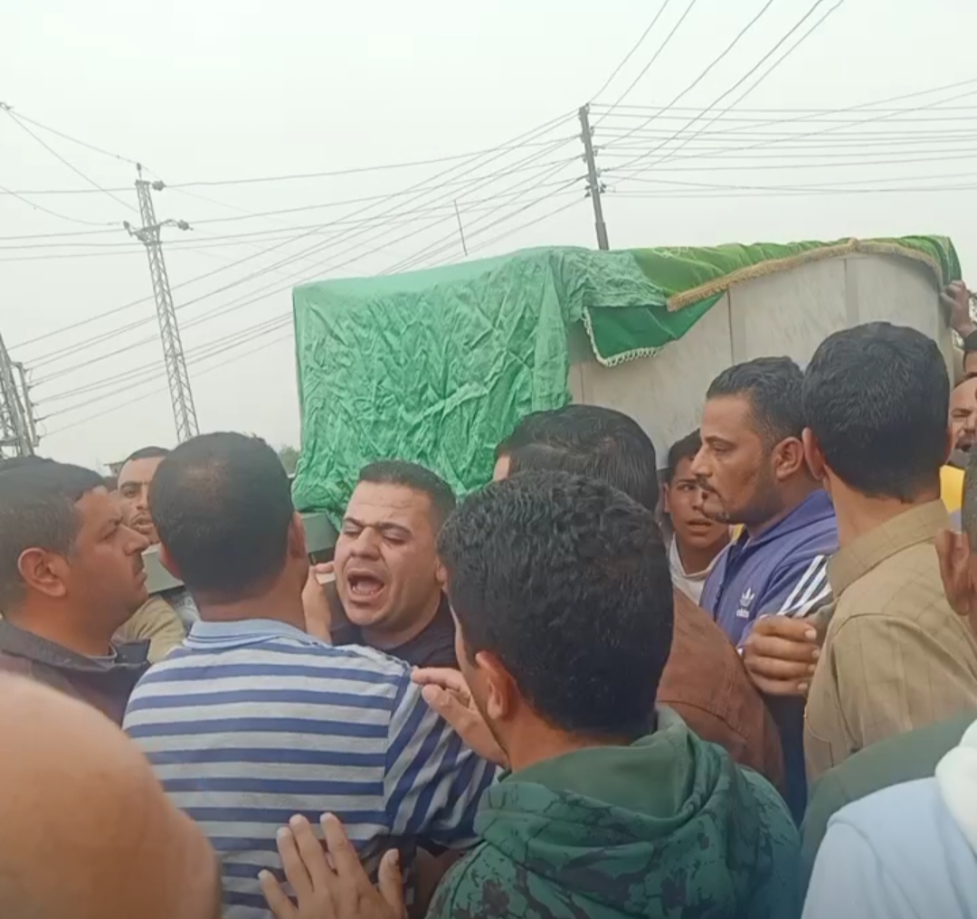 المئات يشيعون جثمان ضحية زوجها بالبحيرة
