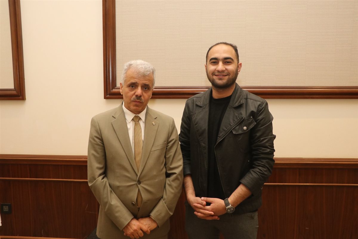 وزير التعليم الفلسطيني مع محرر القاهرة 24