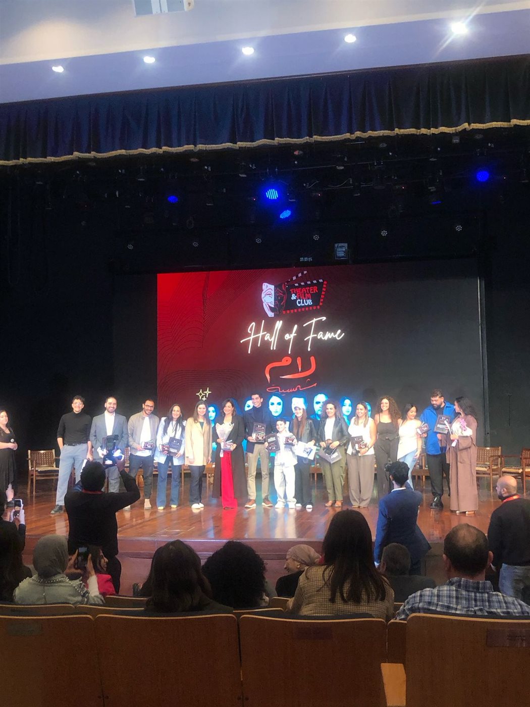 بحضور كرم الشناوي وأمينة خليل ويسرا اللوزي.. الجامعة الأمريكية تكرّم أبطال مسلسل لام شمسية