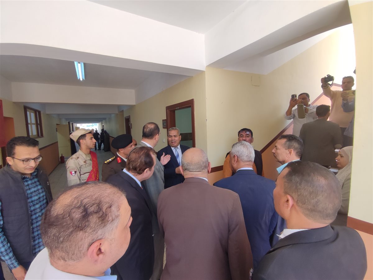 افتتاح المدرسة