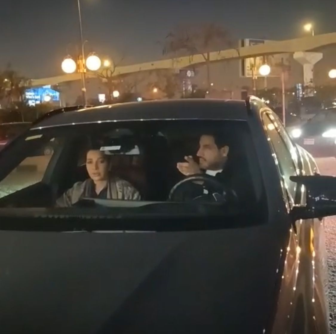 أصالة تساند رامي صبري في عزاء حماته بمسجد الشرطة بالشيخ زايد