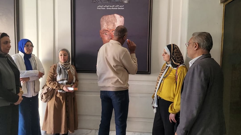 الإتاحة لـ ذوي الإعاقة البصرية شرح القطع بالقلم الصوتي