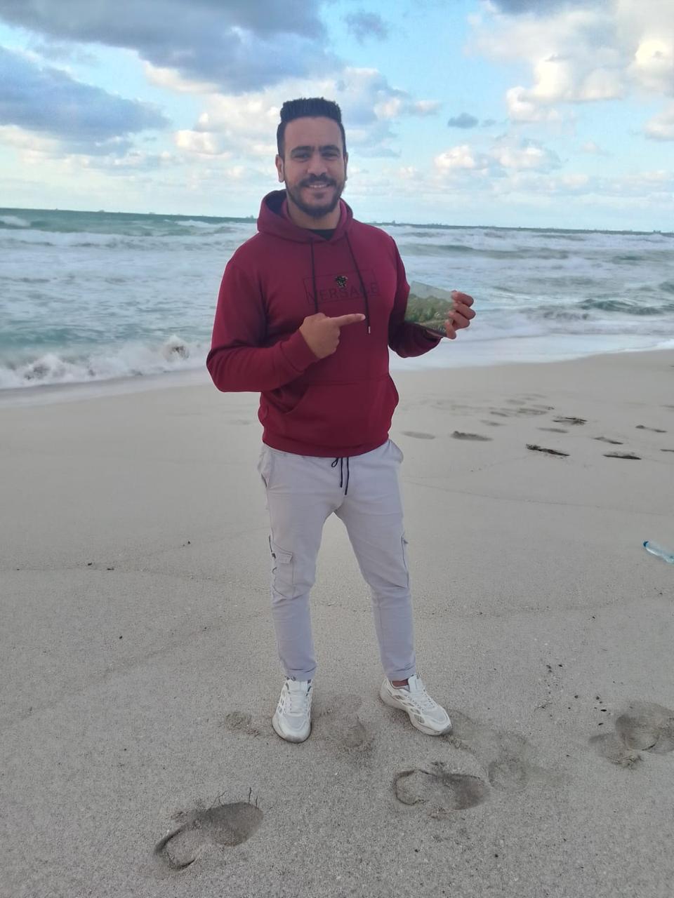 الشاب الذي عثر على اللوحة&nbsp;
