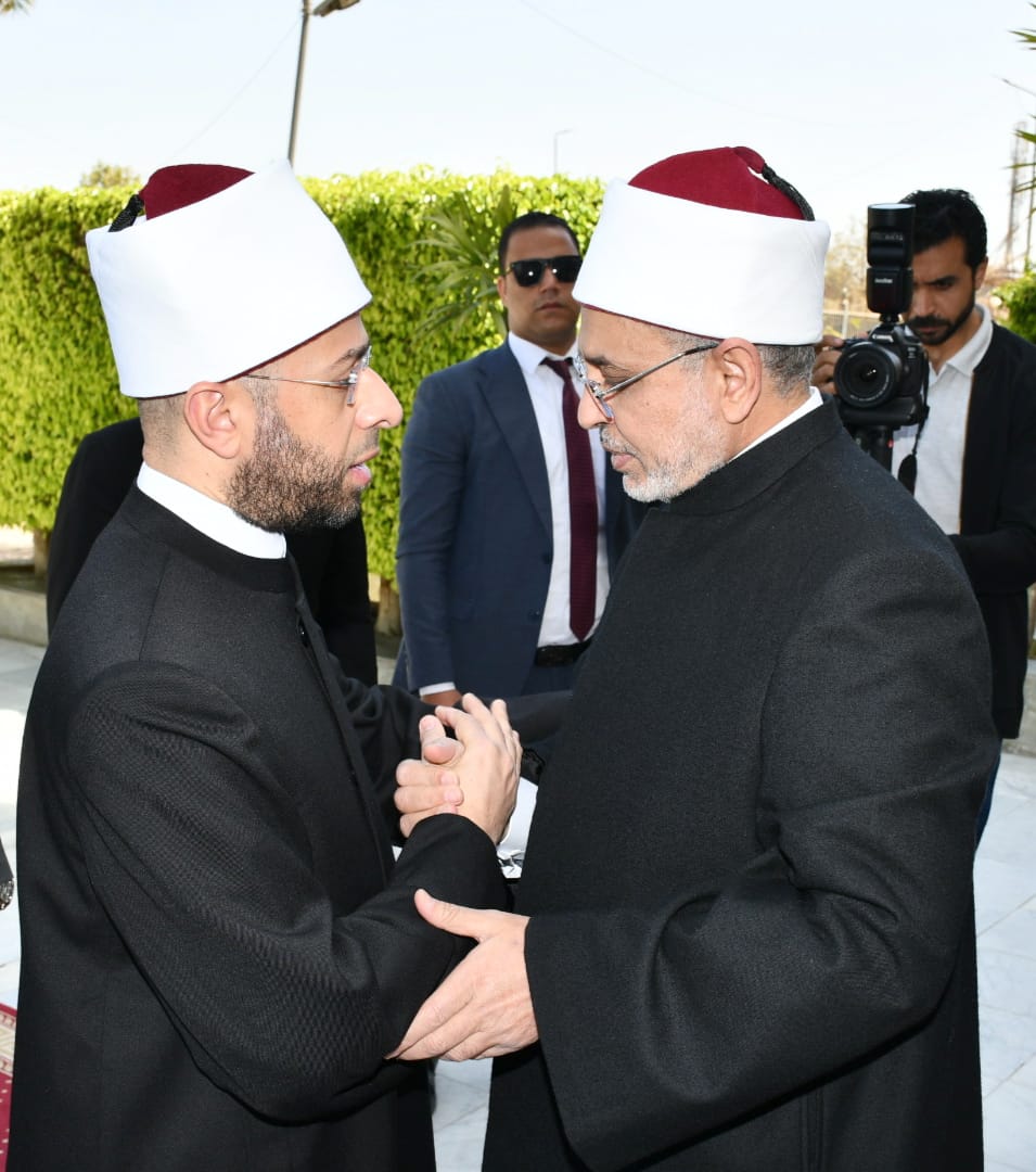 جانب من واجب العزاء