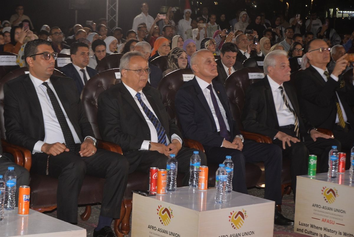 احتفالية ضخمة بمعبد الأقصر