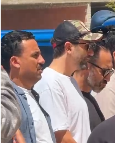 لقطات مؤثرة لـ نجوم الفن من عزاء الفنان سليمان عيد|