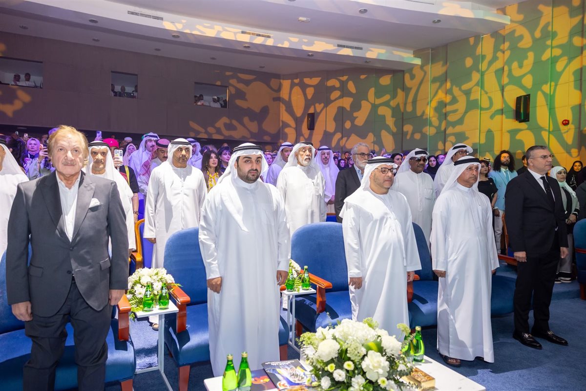 عمرو الليثي يلتقي بـ رئيس هيئة الفجيرة للثقافة والإعلام على هامش حفل ختام مهرجان الفجيرة الدولي للمونودراما