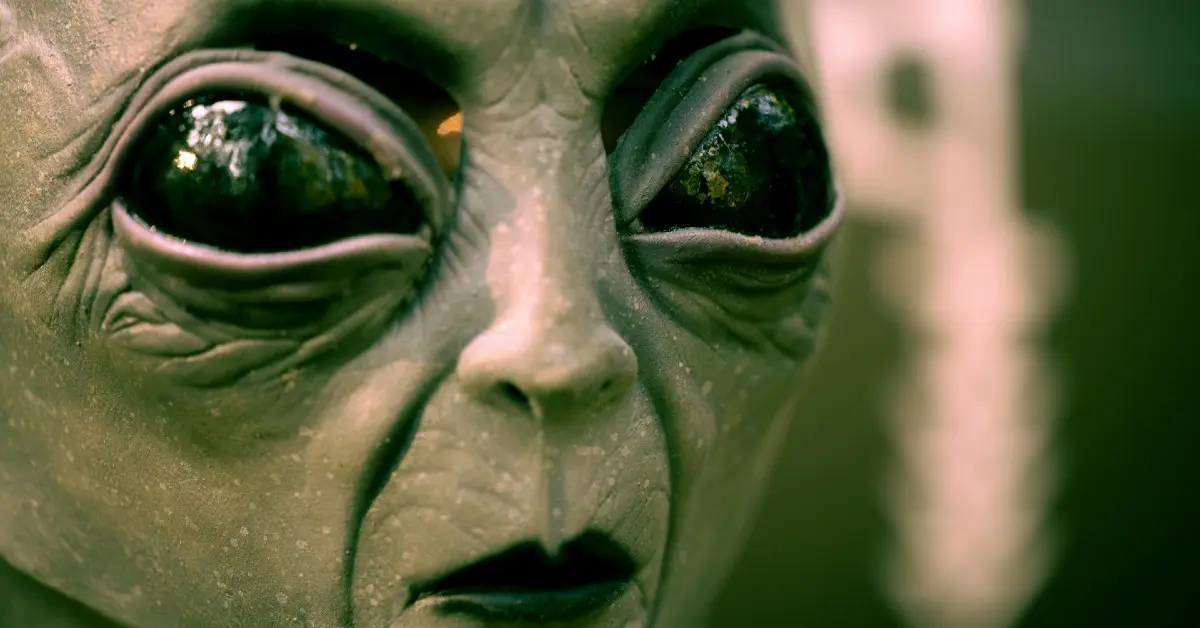 كوكب مليئ بالكائنات الفضائية