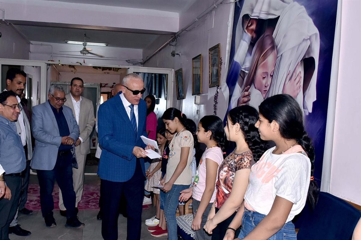 محافظ الأقصر يهنى اطفال الأقصر بالعيد&nbsp;