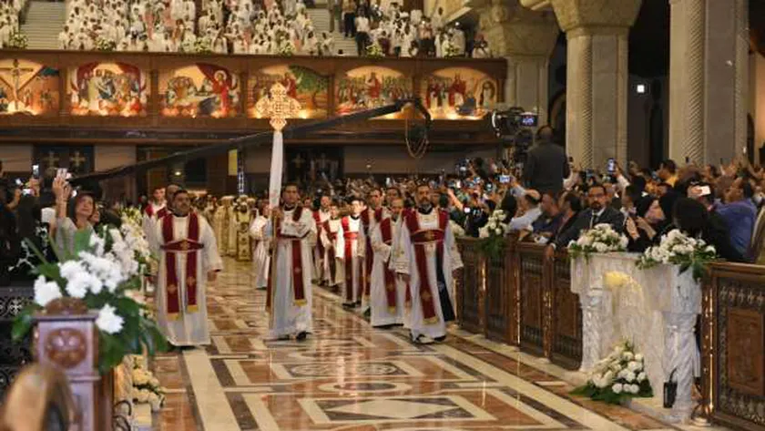 صور تهنئة عيد القيامة المجيد 2025