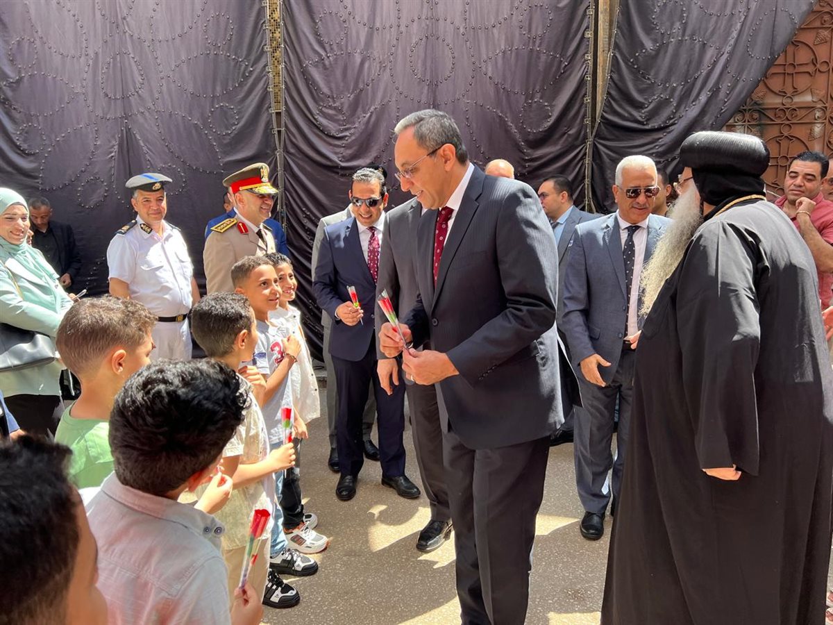 محافظ قنا يهنئ الأقباط بعيد القيامة&nbsp;